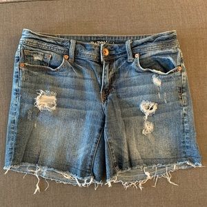 Aeropostale boyfriend short distressed sz 4